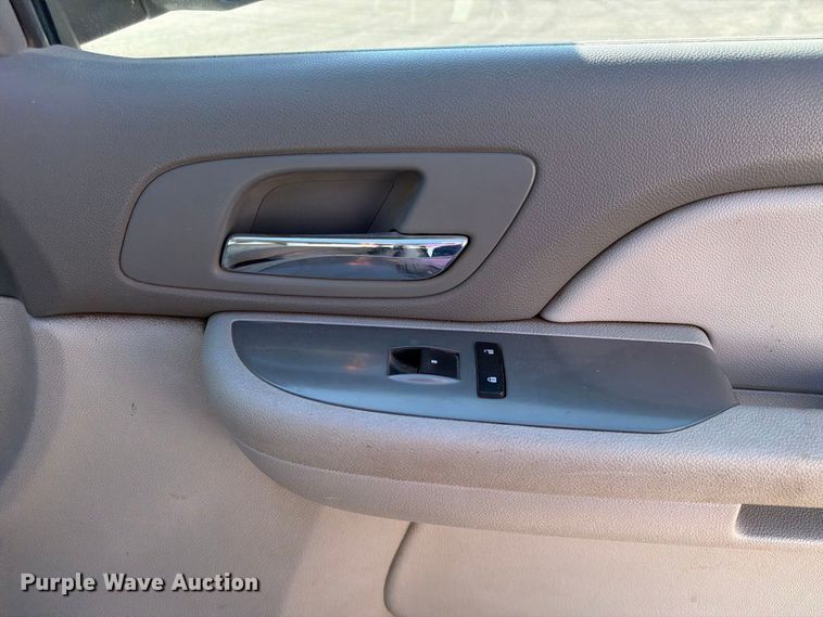 image for item EP7598 2008 Chevrolet Suburban SUV