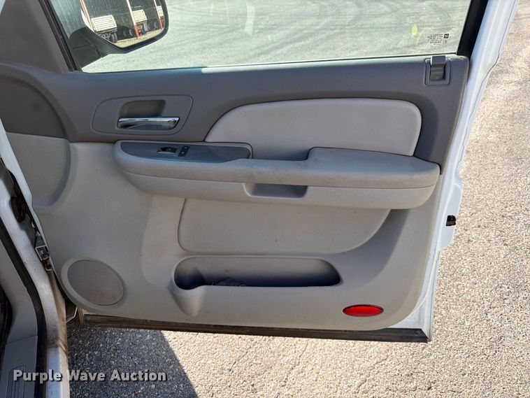 image for item EP7598 2008 Chevrolet Suburban SUV