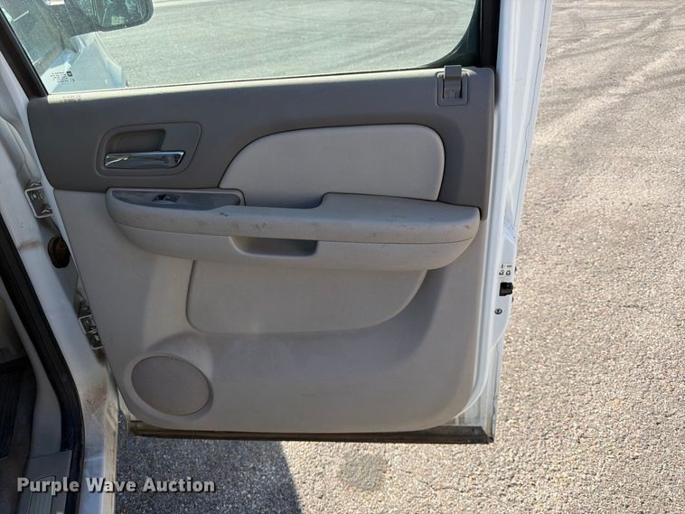 image for item EP7598 2008 Chevrolet Suburban SUV