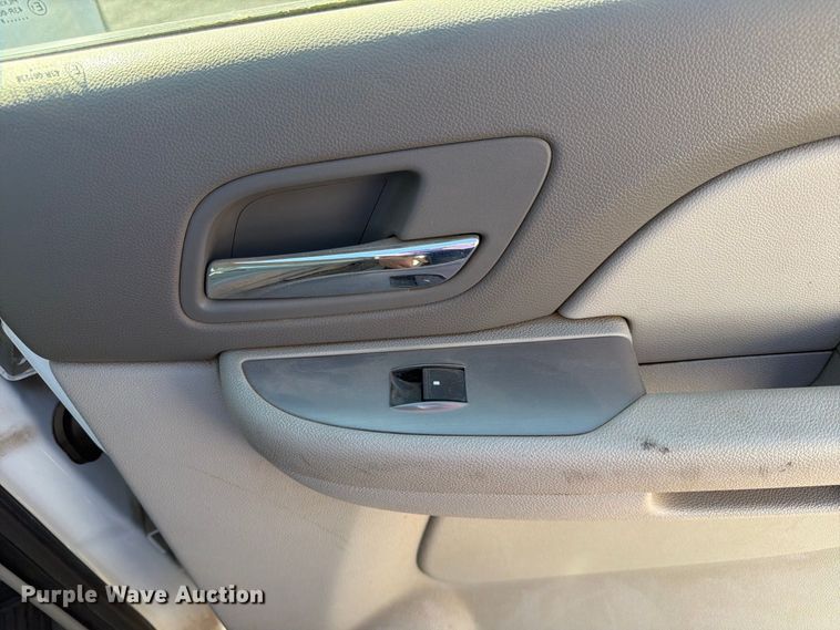 image for item EP7598 2008 Chevrolet Suburban SUV