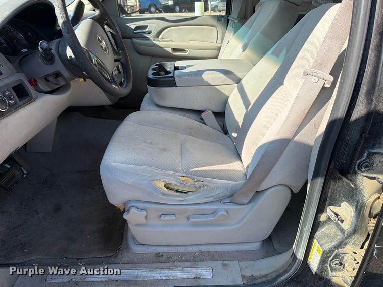 image for item EP7599 2008 Chevrolet Suburban SUV