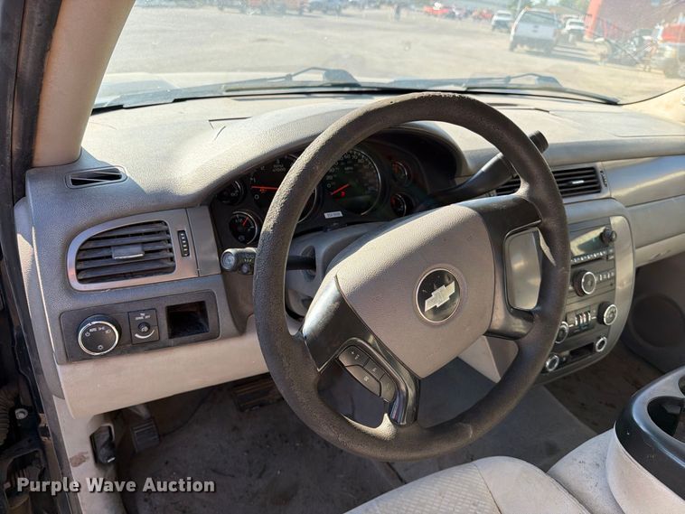 image for item EP7599 2008 Chevrolet Suburban SUV