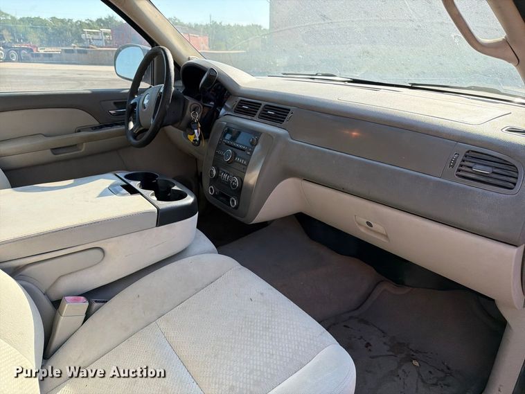 image for item EP7599 2008 Chevrolet Suburban SUV