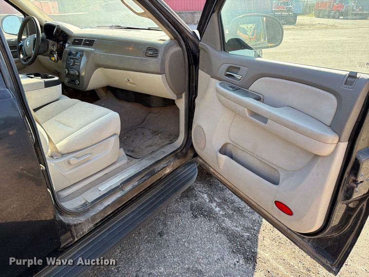 image for item EP7599 2008 Chevrolet Suburban SUV