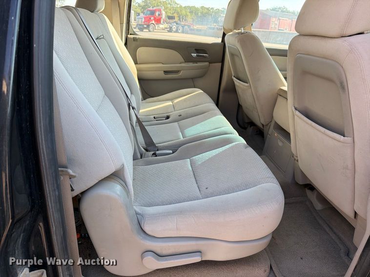image for item EP7599 2008 Chevrolet Suburban SUV