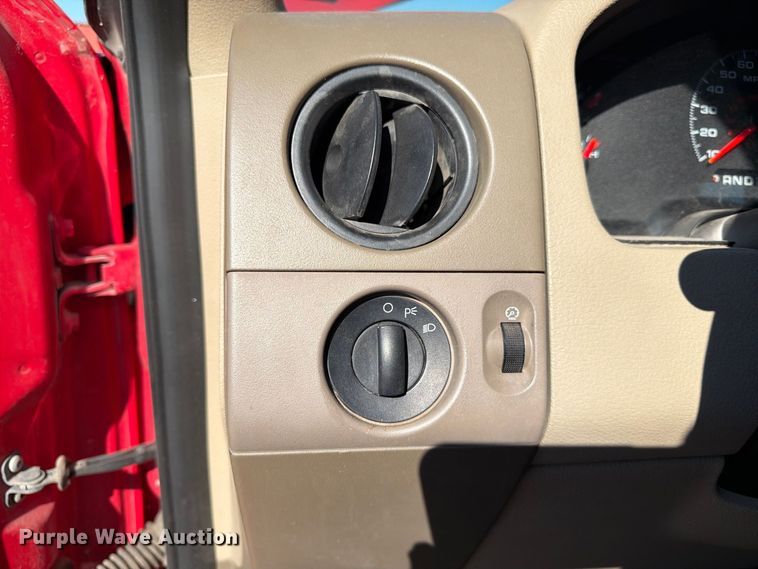 image for item EP7600 2007 Ford F150 Ext. Cab pickup truck