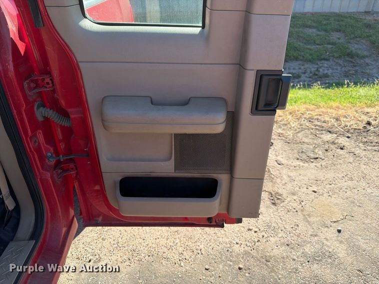 image for item EP7600 2007 Ford F150 Ext. Cab pickup truck