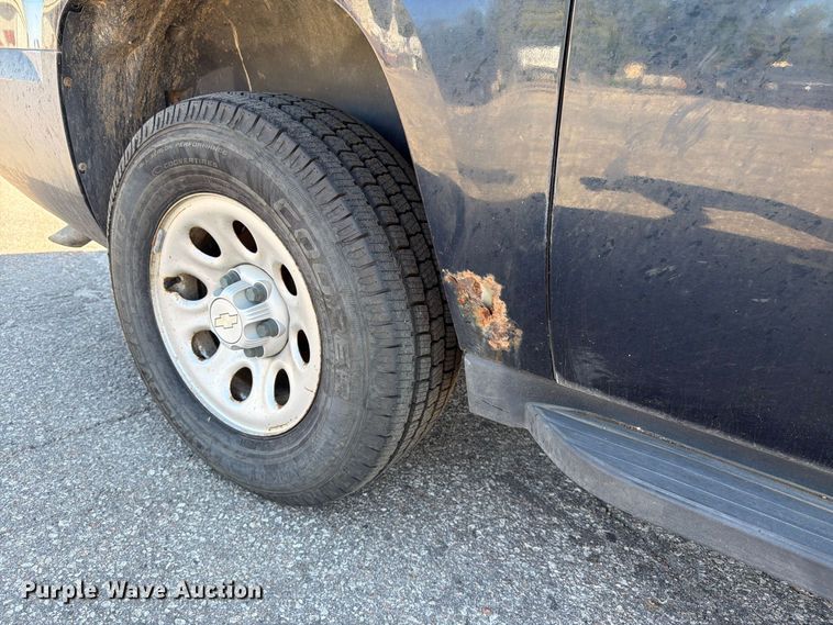 image for item EP7601 2008 Chevrolet Suburban SUV