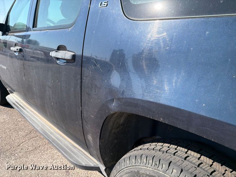 image for item EP7601 2008 Chevrolet Suburban SUV