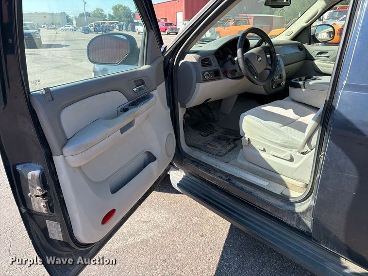 image for item EP7601 2008 Chevrolet Suburban SUV