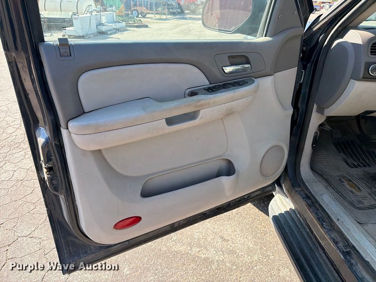 image for item EP7601 2008 Chevrolet Suburban SUV