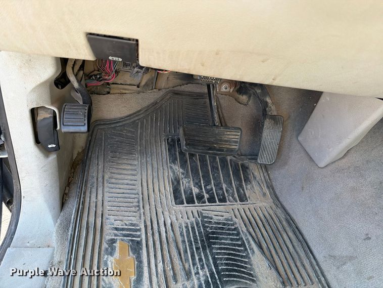 image for item EP7601 2008 Chevrolet Suburban SUV