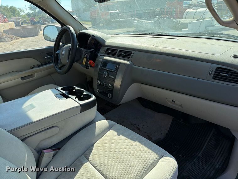image for item EP7601 2008 Chevrolet Suburban SUV
