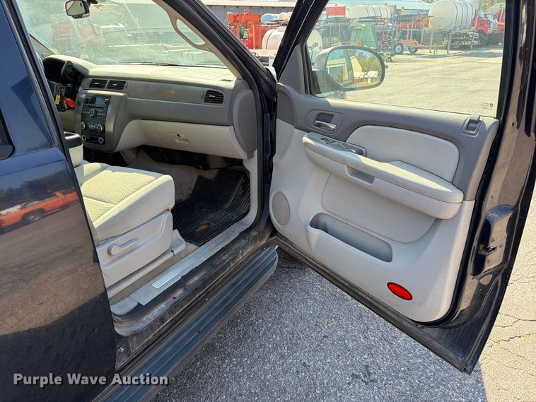 image for item EP7601 2008 Chevrolet Suburban SUV