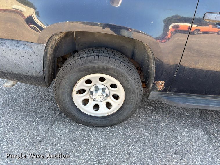 image for item EP7601 2008 Chevrolet Suburban SUV