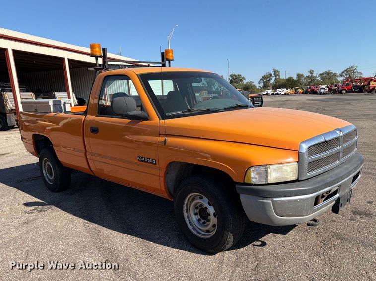 image for item EP7602 2001 Dodge Ram 2500 pickup truck