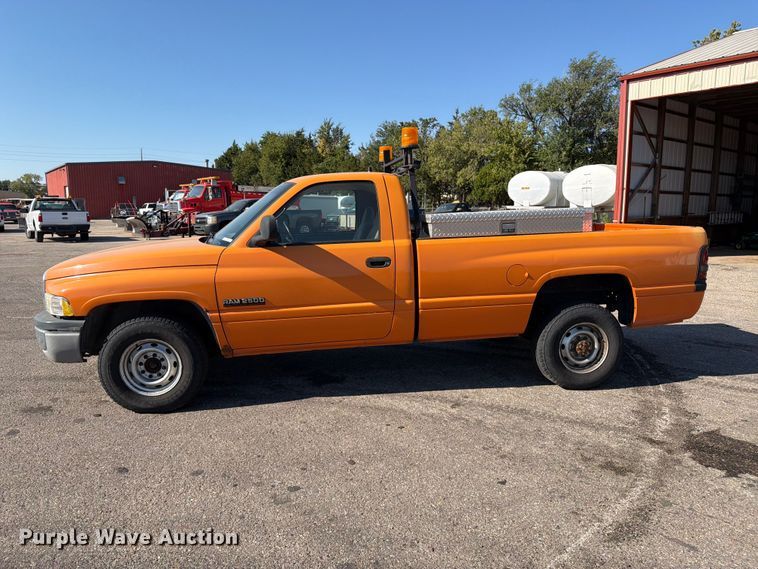 image for item EP7602 2001 Dodge Ram 2500 pickup truck