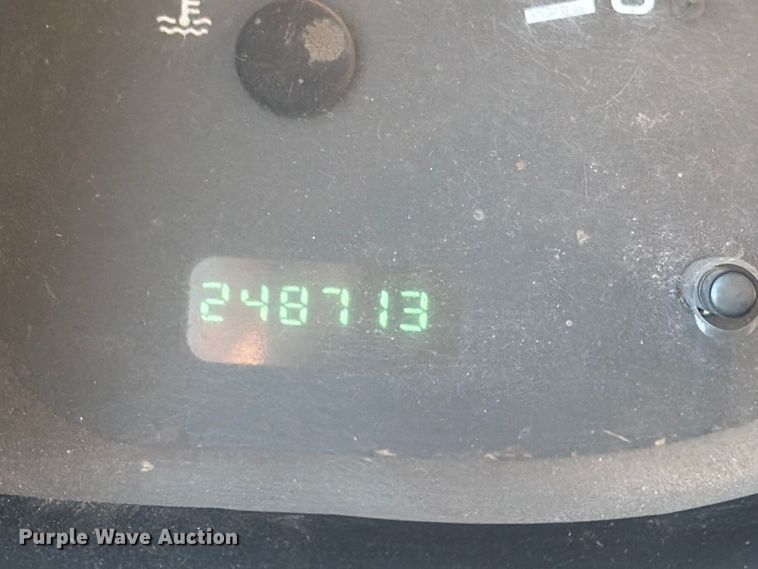 image for item EP7602 2001 Dodge Ram 2500 pickup truck