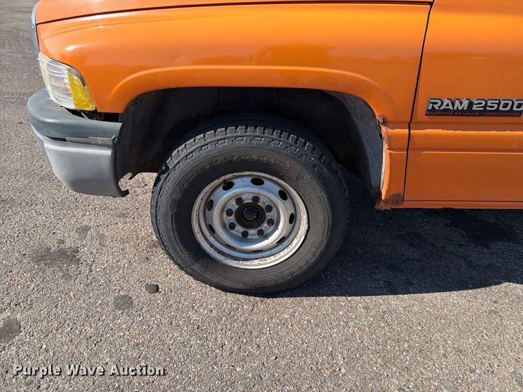 image for item EP7602 2001 Dodge Ram 2500 pickup truck