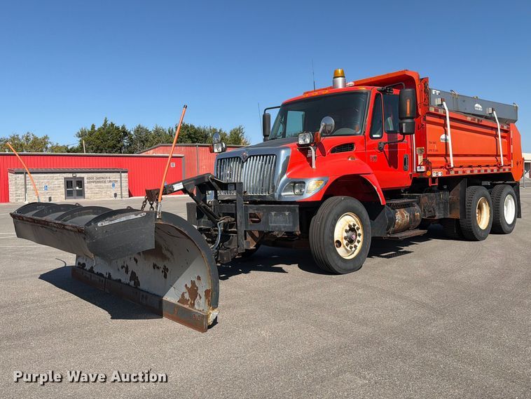 2007 International WorkStar 7400 dump truck