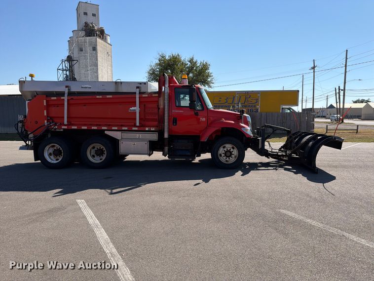 image for item EP7604 2007 International WorkStar 7400 dump truck
