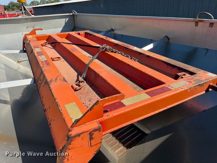 image for item EP7604 2007 International WorkStar 7400 dump truck