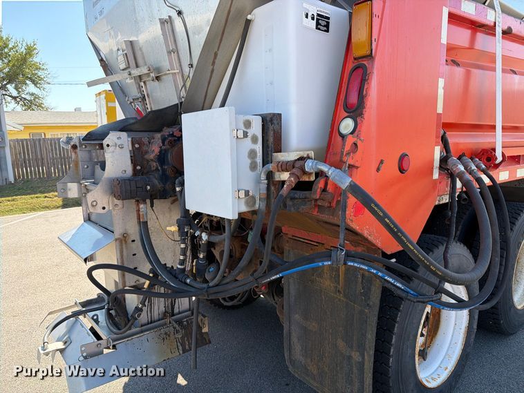 image for item EP7604 2007 International WorkStar 7400 dump truck