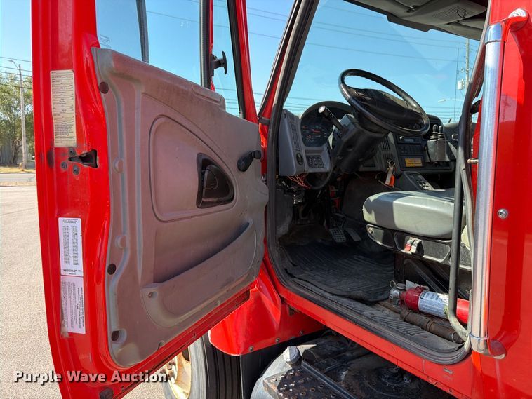 image for item EP7604 2007 International WorkStar 7400 dump truck