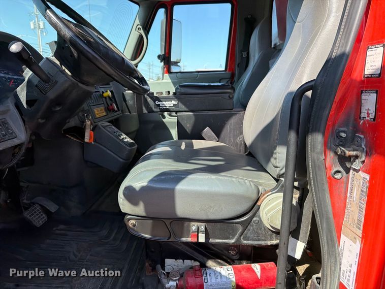 image for item EP7604 2007 International WorkStar 7400 dump truck