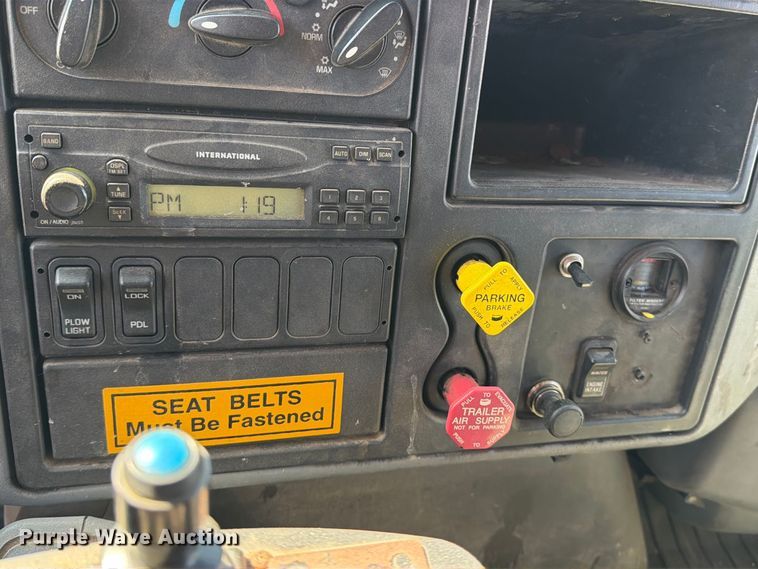 image for item EP7604 2007 International WorkStar 7400 dump truck