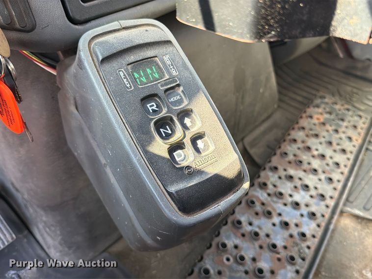 image for item EP7604 2007 International WorkStar 7400 dump truck
