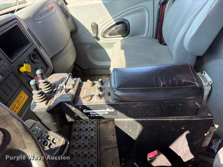 image for item EP7604 2007 International WorkStar 7400 dump truck