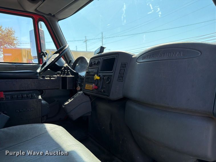 image for item EP7604 2007 International WorkStar 7400 dump truck