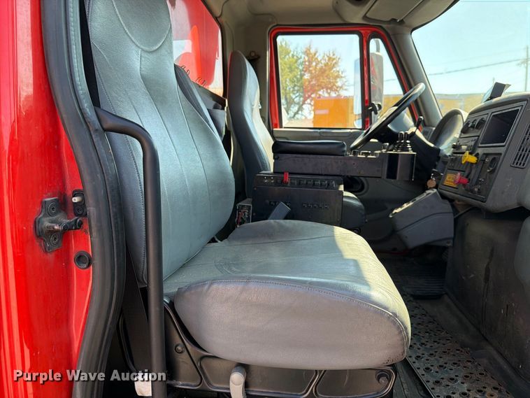 image for item EP7604 2007 International WorkStar 7400 dump truck