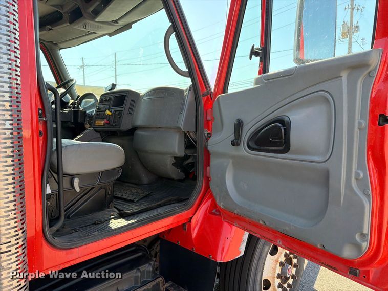 image for item EP7604 2007 International WorkStar 7400 dump truck