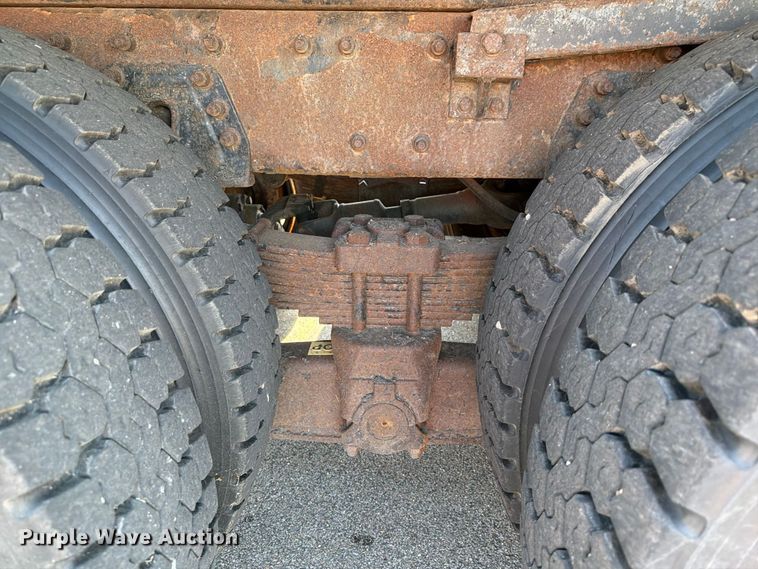 image for item EP7604 2007 International WorkStar 7400 dump truck