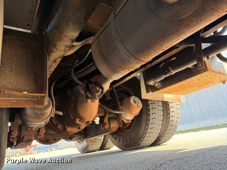 image for item EP7604 2007 International WorkStar 7400 dump truck