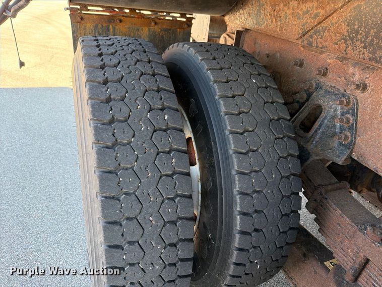 image for item EP7604 2007 International WorkStar 7400 dump truck