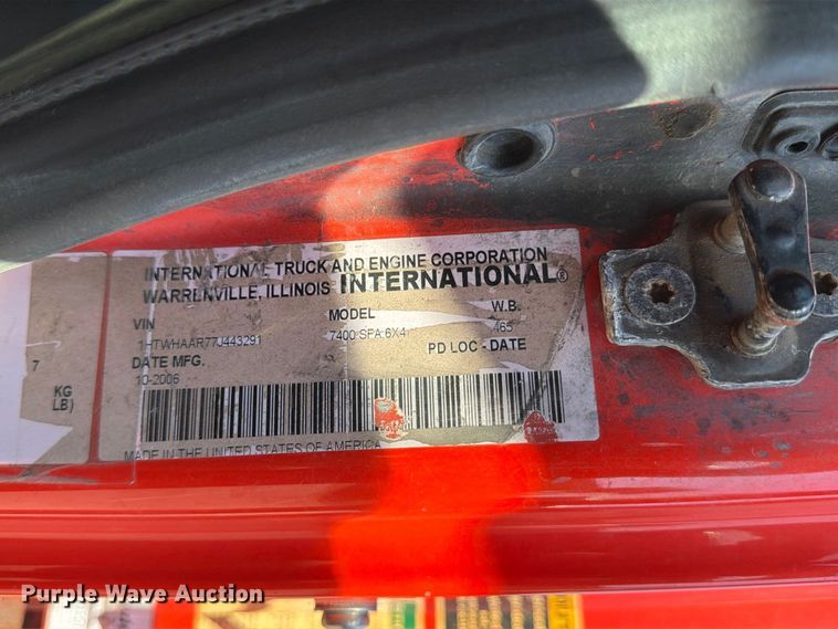 image for item EP7604 2007 International WorkStar 7400 dump truck