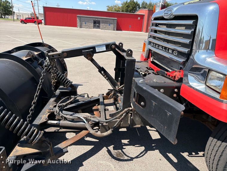 image for item EP7605 2009 Sterling L7500 dump truck