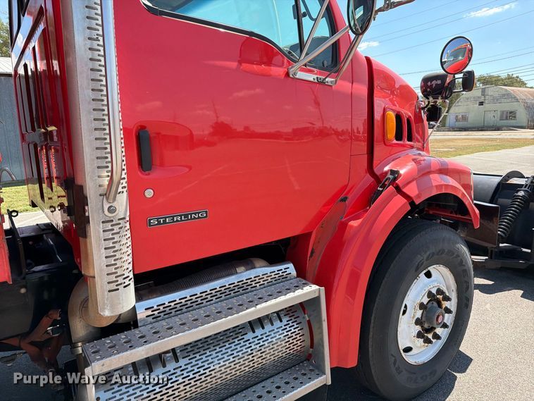 image for item EP7605 2009 Sterling L7500 dump truck