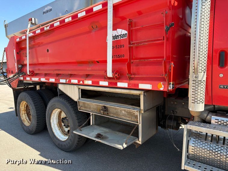image for item EP7605 2009 Sterling L7500 dump truck