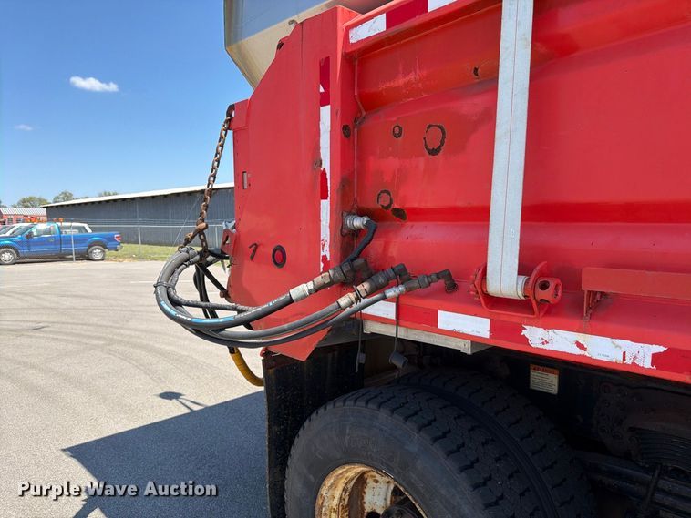 image for item EP7605 2009 Sterling L7500 dump truck