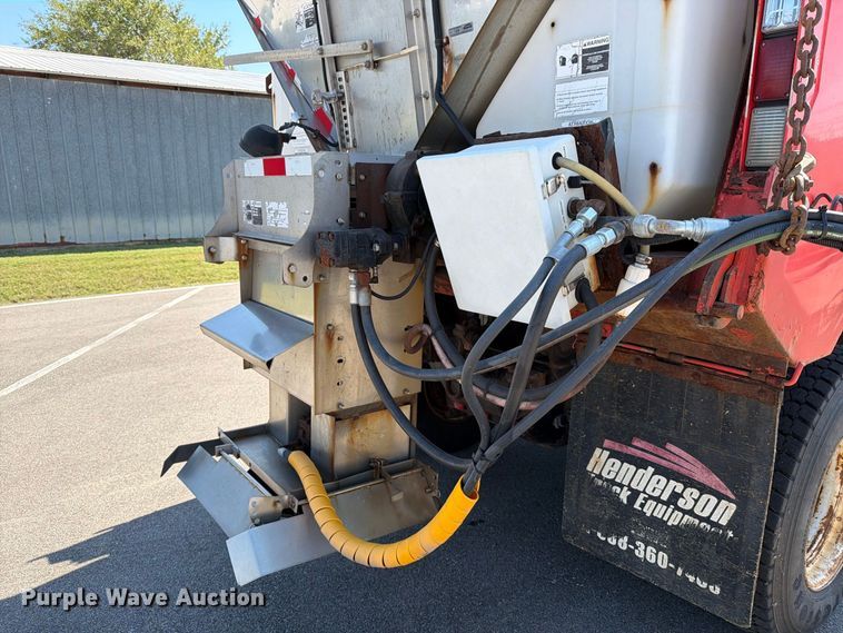 image for item EP7605 2009 Sterling L7500 dump truck