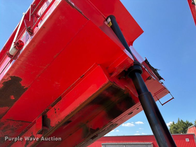 image for item EP7605 2009 Sterling L7500 dump truck