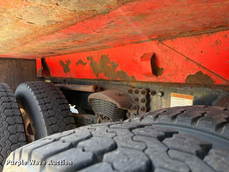 image for item EP7605 2009 Sterling L7500 dump truck