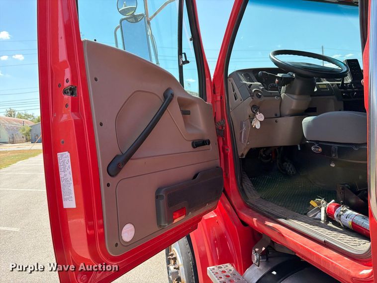 image for item EP7605 2009 Sterling L7500 dump truck