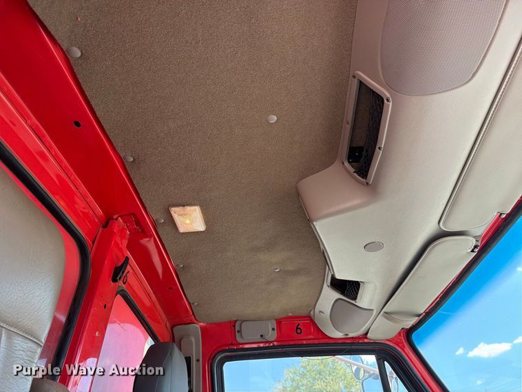 image for item EP7605 2009 Sterling L7500 dump truck