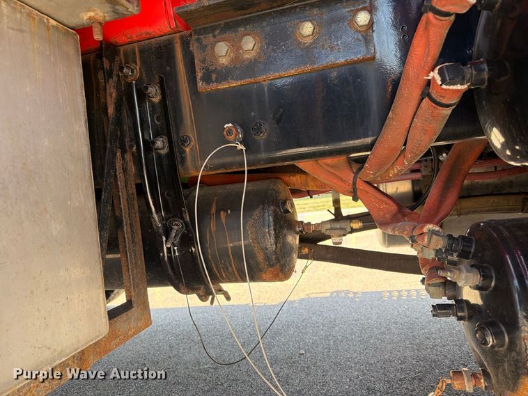image for item EP7605 2009 Sterling L7500 dump truck