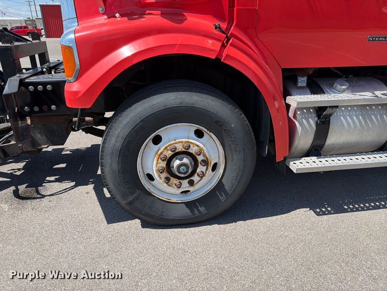image for item EP7605 2009 Sterling L7500 dump truck